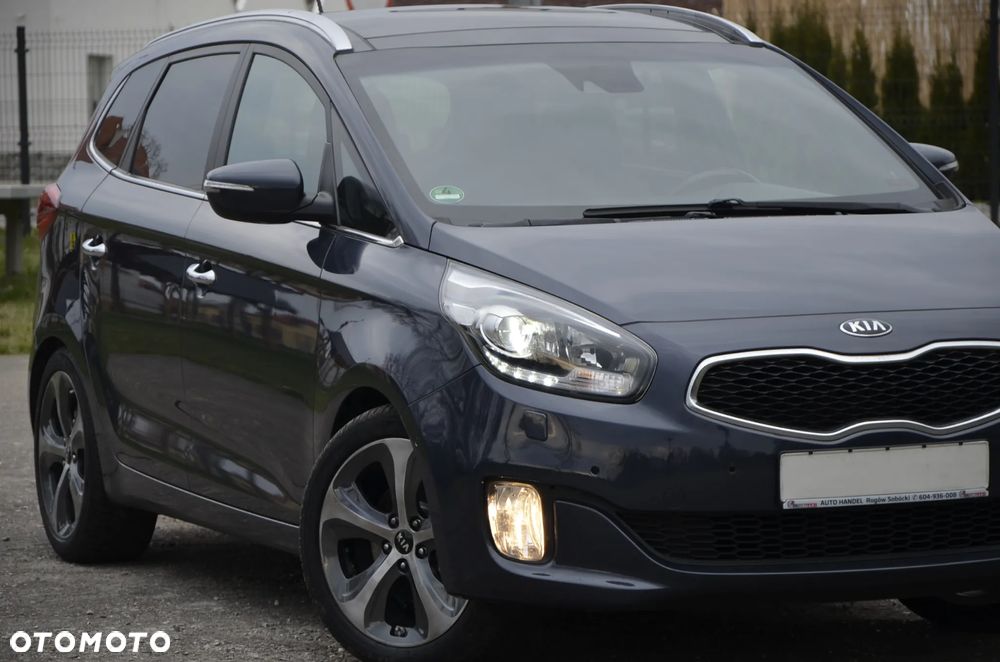 Kia Carens - 3