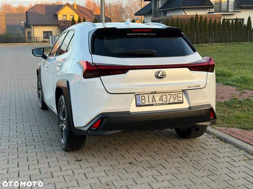 Lexus UX 250h Prestige 2WD - 6