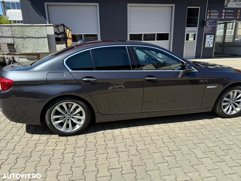 BMW Seria 5 530d xDrive AT - 8