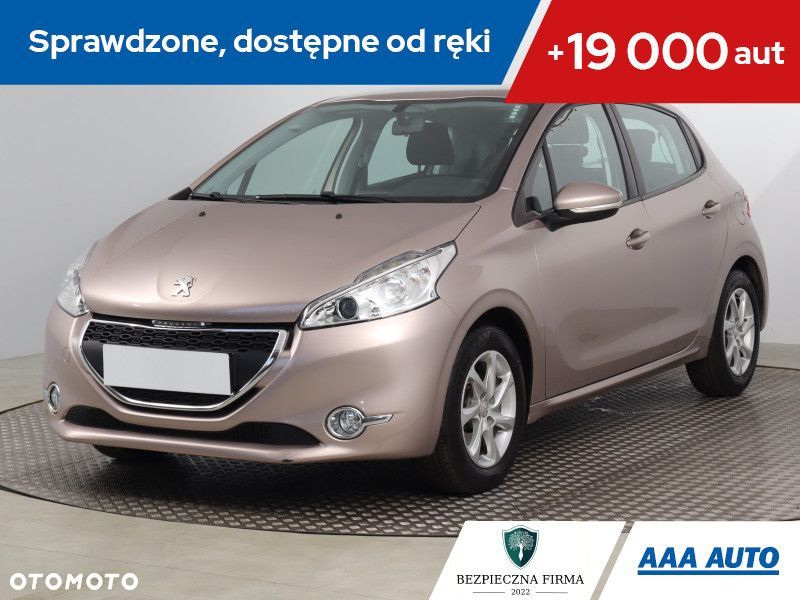 Peugeot 208 - 1