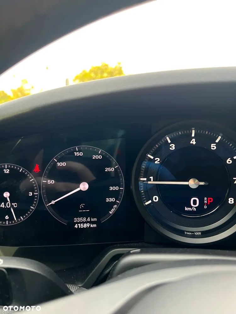 Porsche 911 Carrera 4 PDK - 6