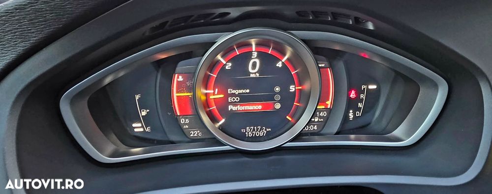 Volvo V40 D3 Geartronic RDesign - 8