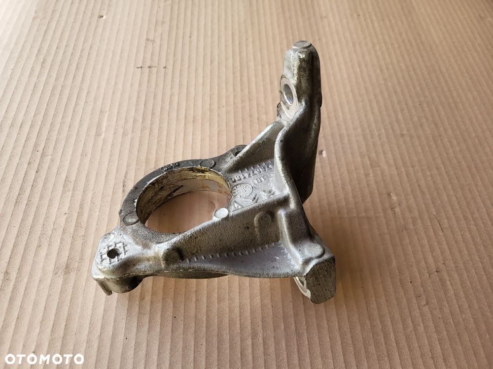 Podpora półosi łapa Citroen C4 Picasso II 1.6 e HDI - 2