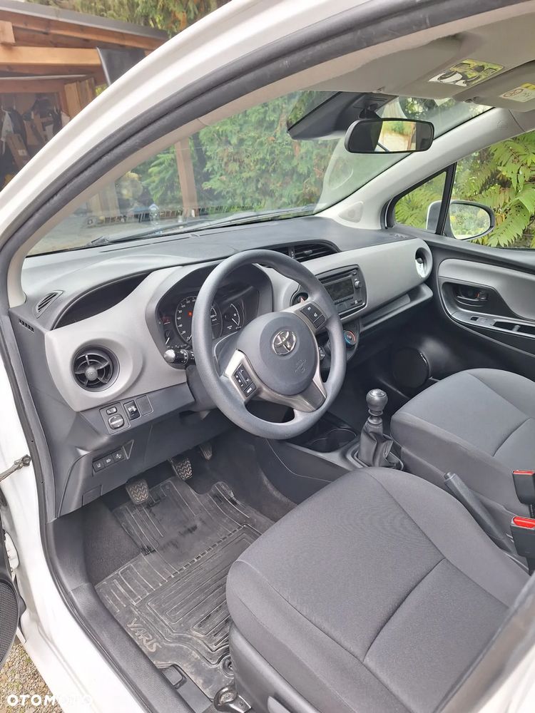 Toyota Yaris 1.5 Active - 11