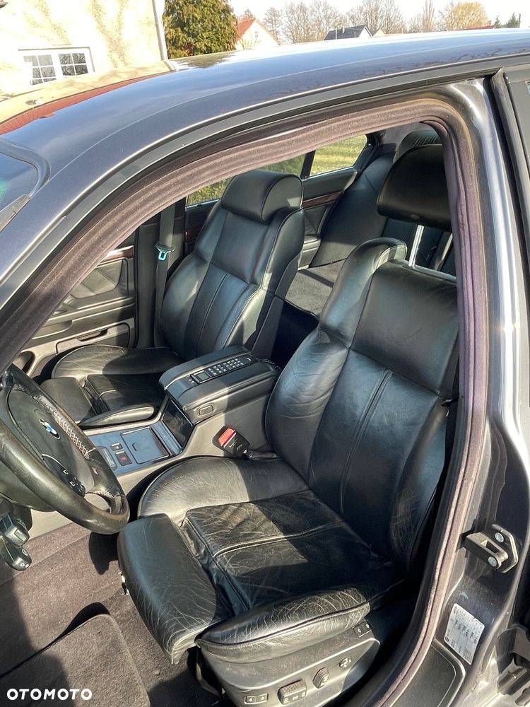 BMW Seria 7 740i - 9