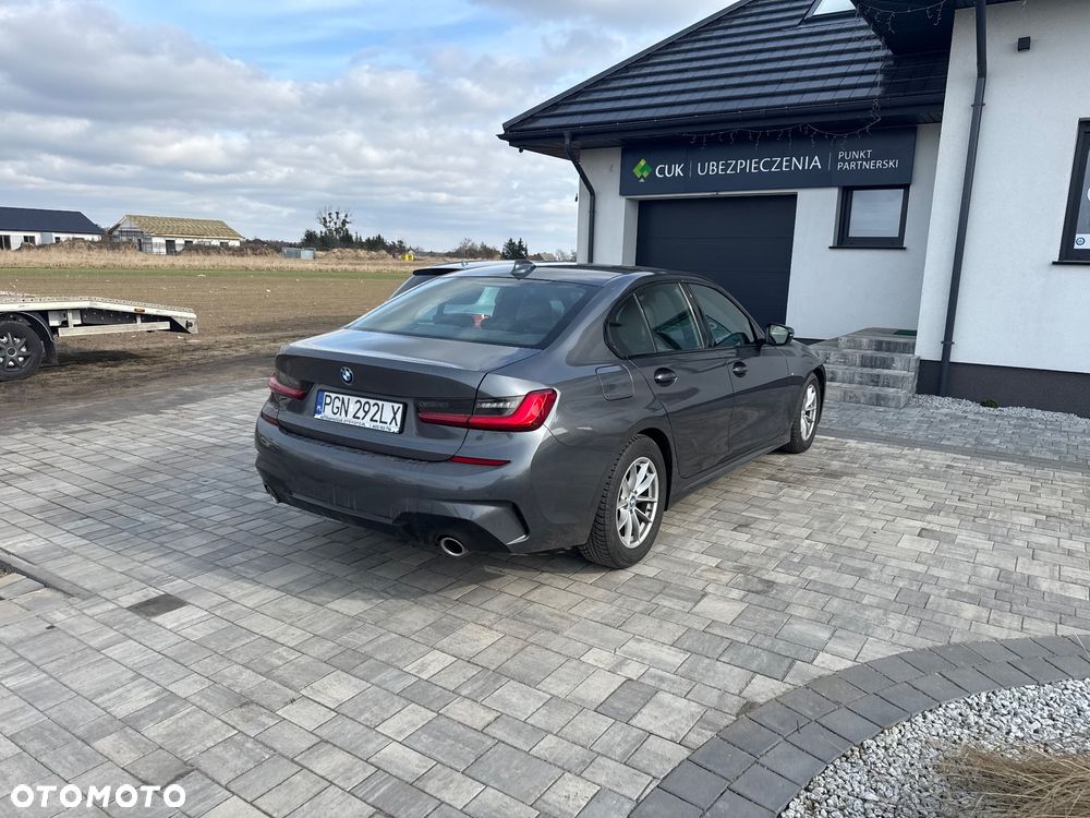 BMW Seria 3 320d Sport Line sport - 2