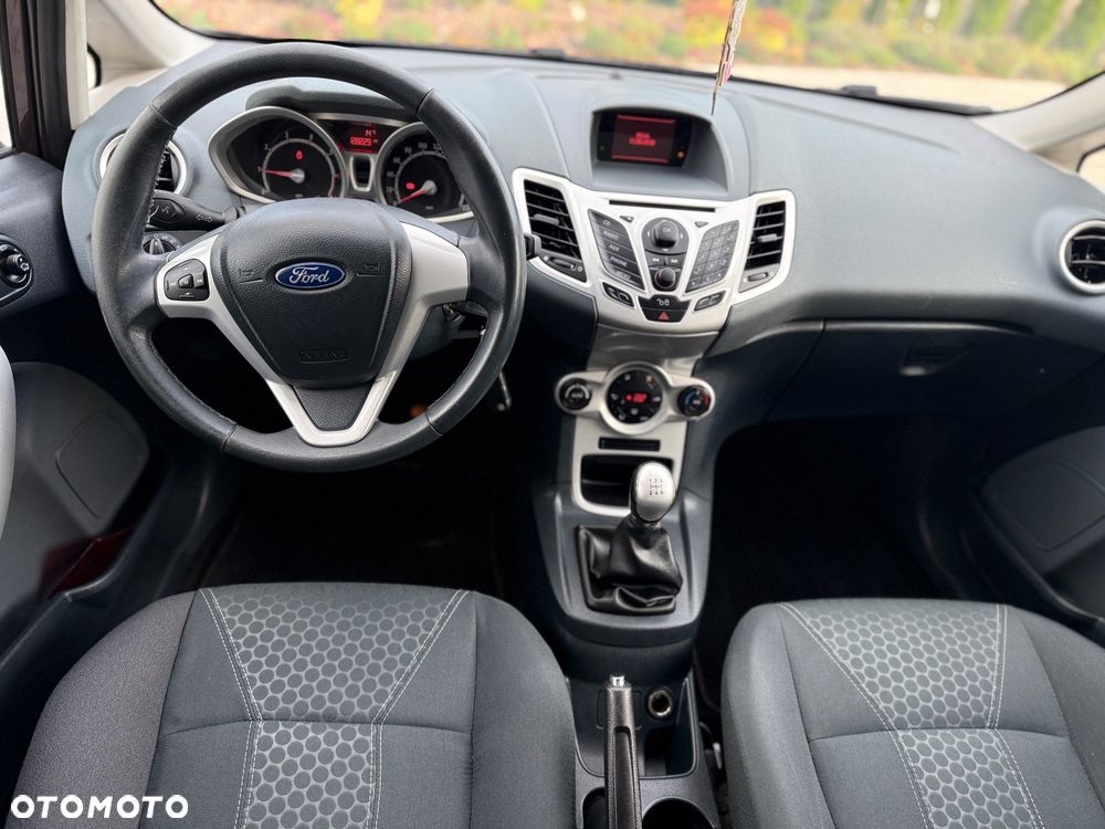 Ford Fiesta - 28