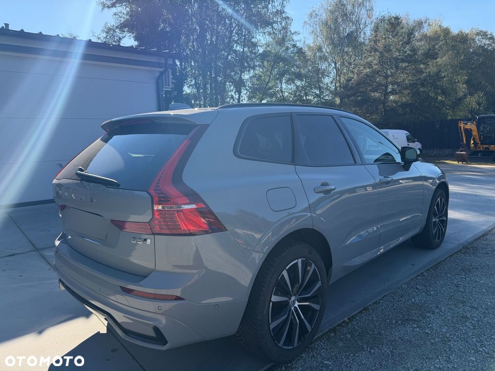 Volvo XC 60 B5 B AWD Plus Dark - 6