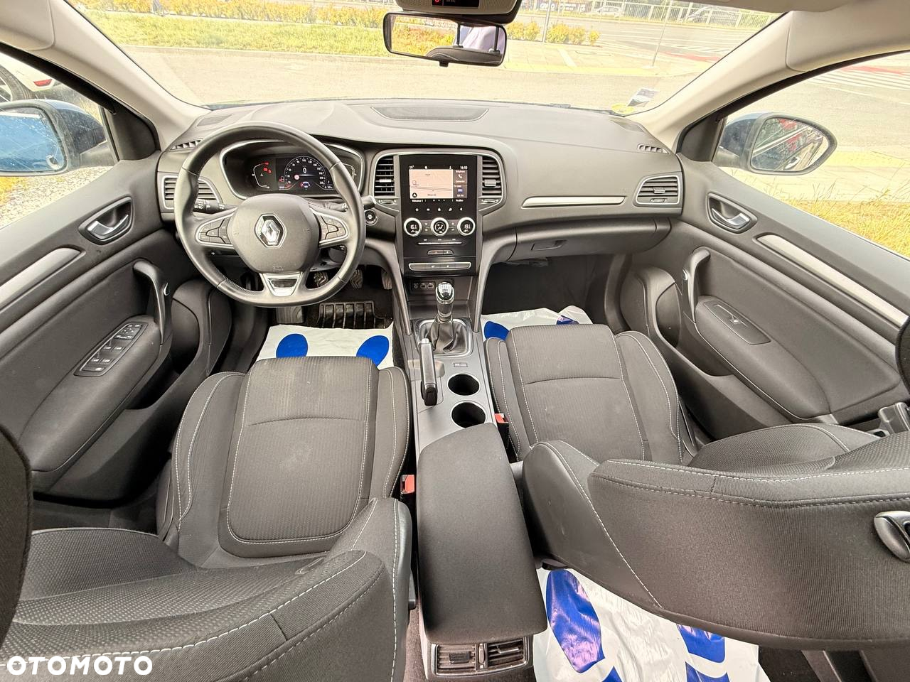 Renault Megane 1.5 Blue dCi Business - 10