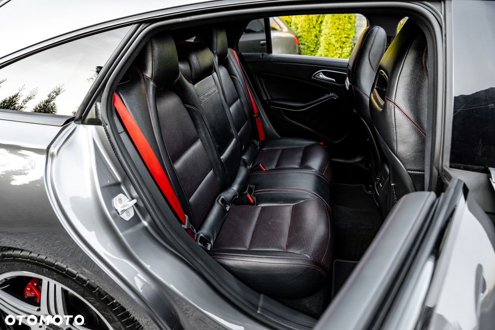 Mercedes-Benz CLA 250 4Matic 7G-DCT Sport - 22