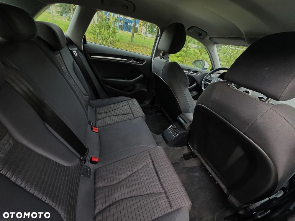 Audi A3 Sportback 1.5 TFSI cylinder on demand sport - 10