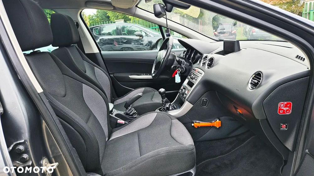 Peugeot 308 1.6 Premium Plus - 40