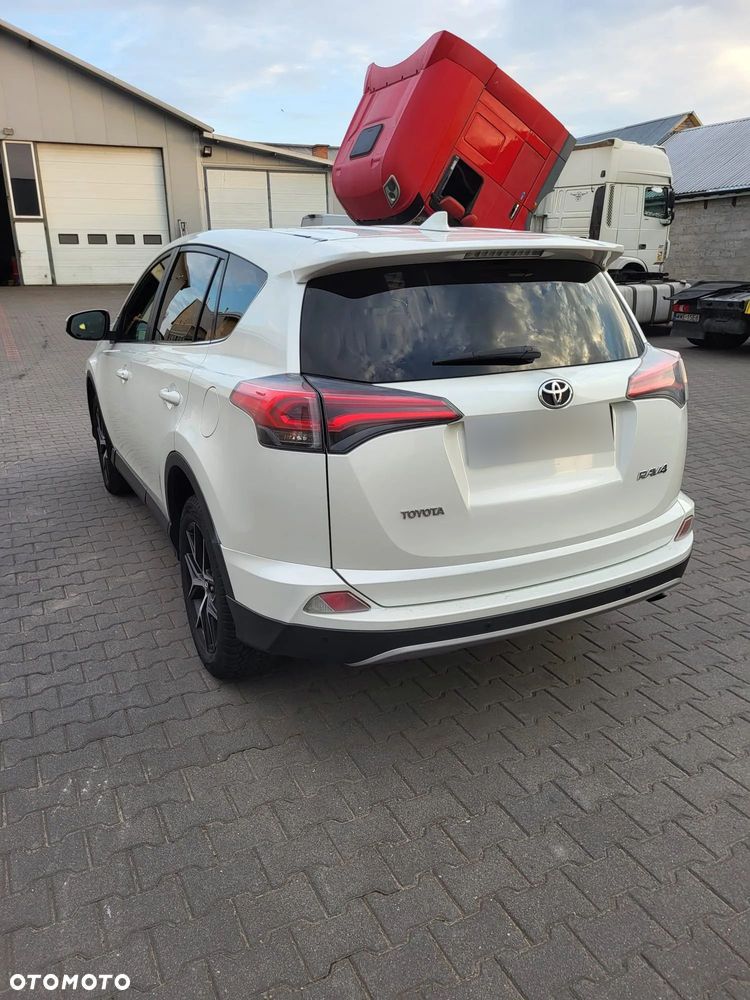 Toyota RAV4 2.0 D-4D Style 4x2 - 4