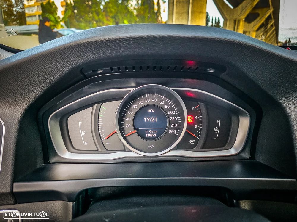 Volvo V60 2.0 D4 Kinetic - 12