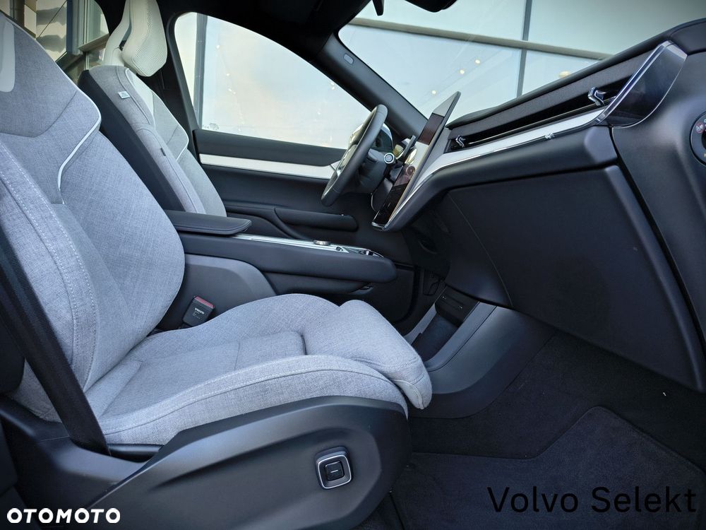 Volvo EX90 - 28