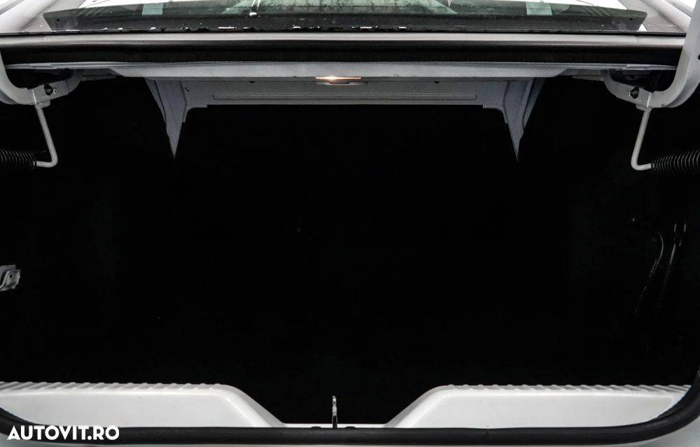 Dacia Logan TCe 90 Essential - 18