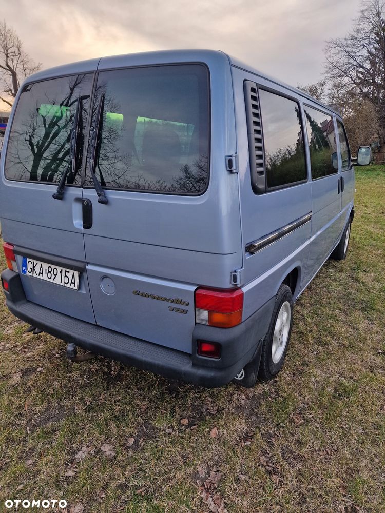 Volkswagen Caravelle - 27