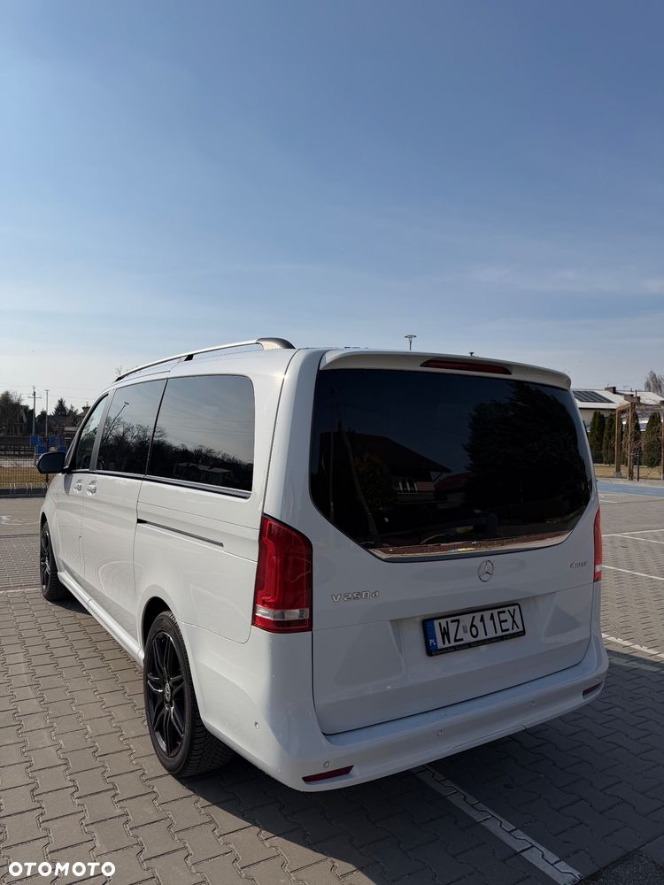 Mercedes-Benz V-Class 2022 photo 3