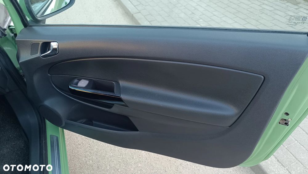 Opel Corsa 1.2 16V Innovation 110 Jahre - 13