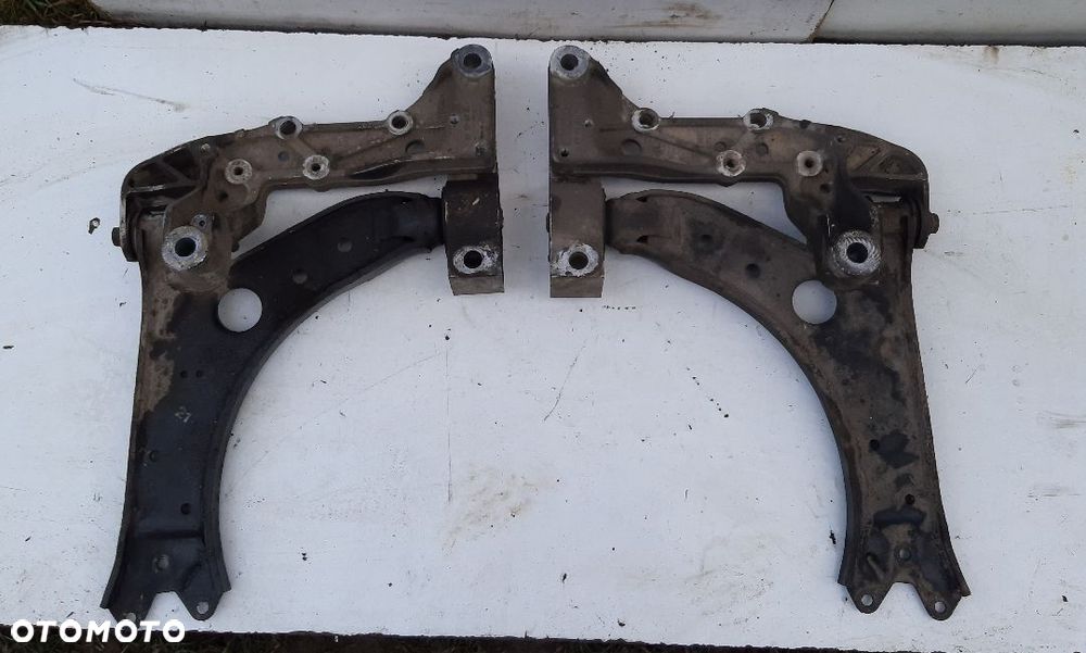 WAHACZ PRAWY / LEWY VW GOLF 5  AUDI A3 8P SEAT LEON 2 SKODA OCTAVIA 2