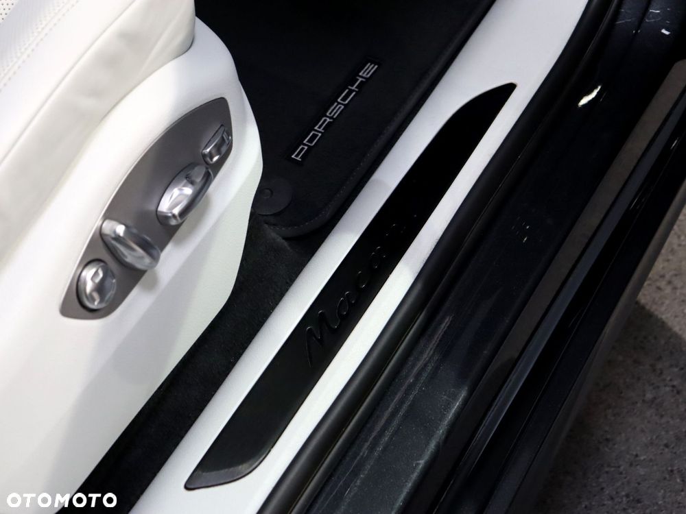 Porsche Macan T - 34