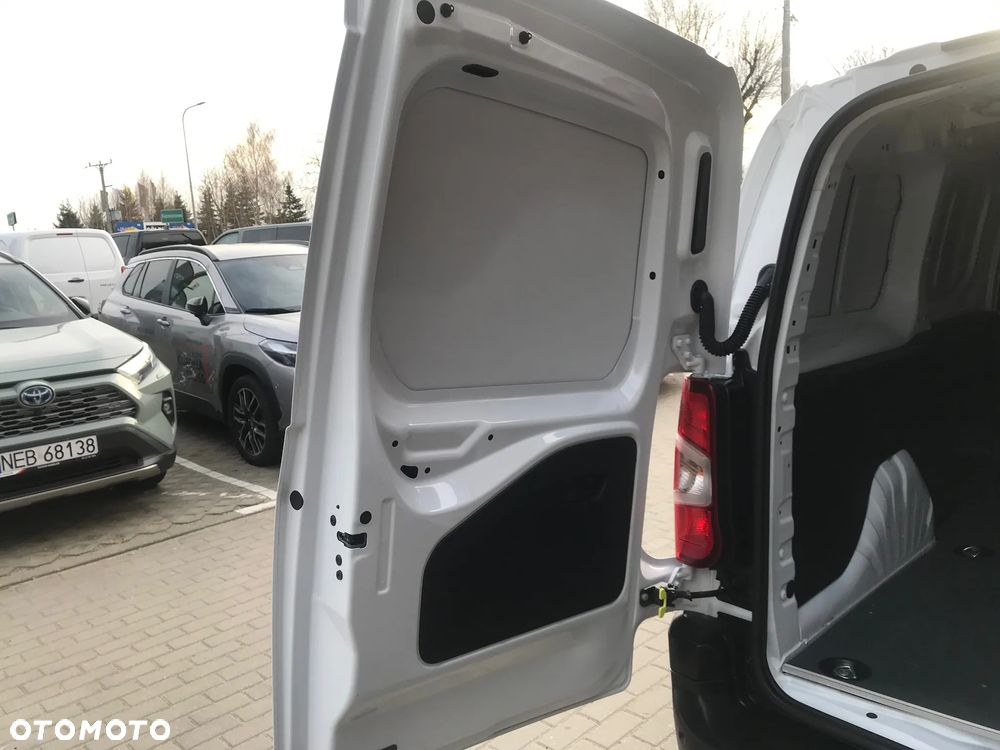 Toyota Proace City - 10