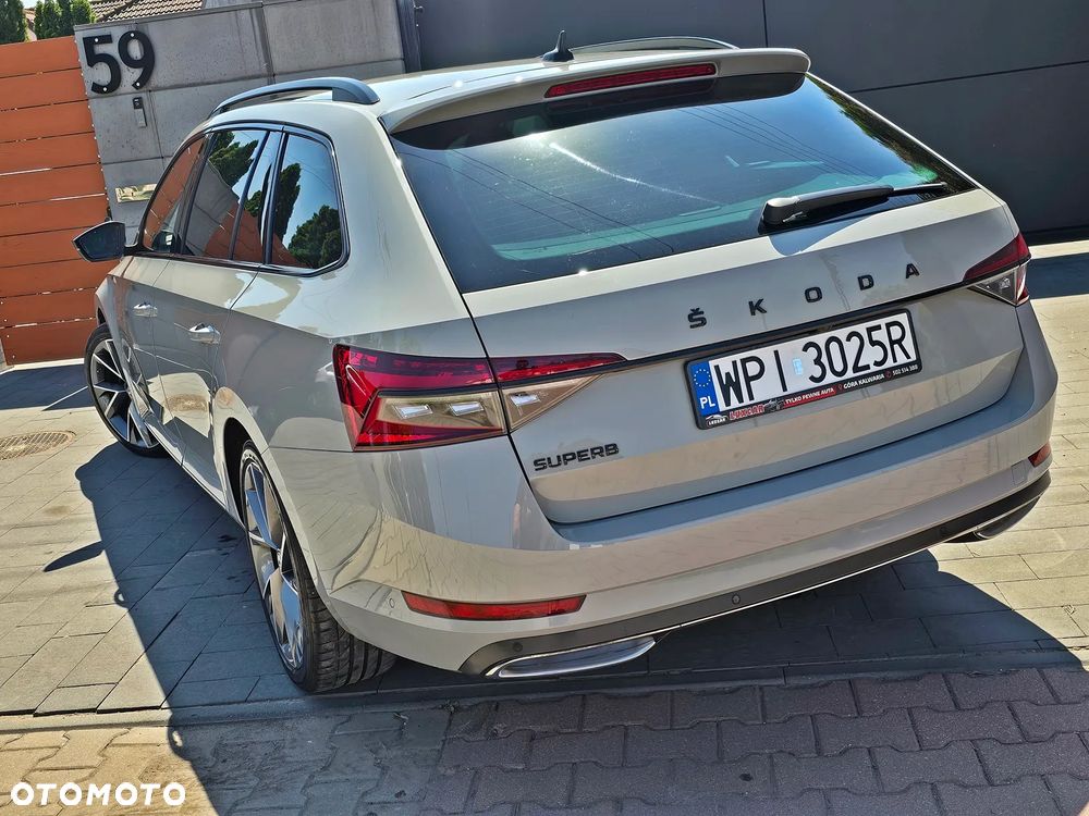 Skoda Superb 2.0 TDI DSG Sportline - 7