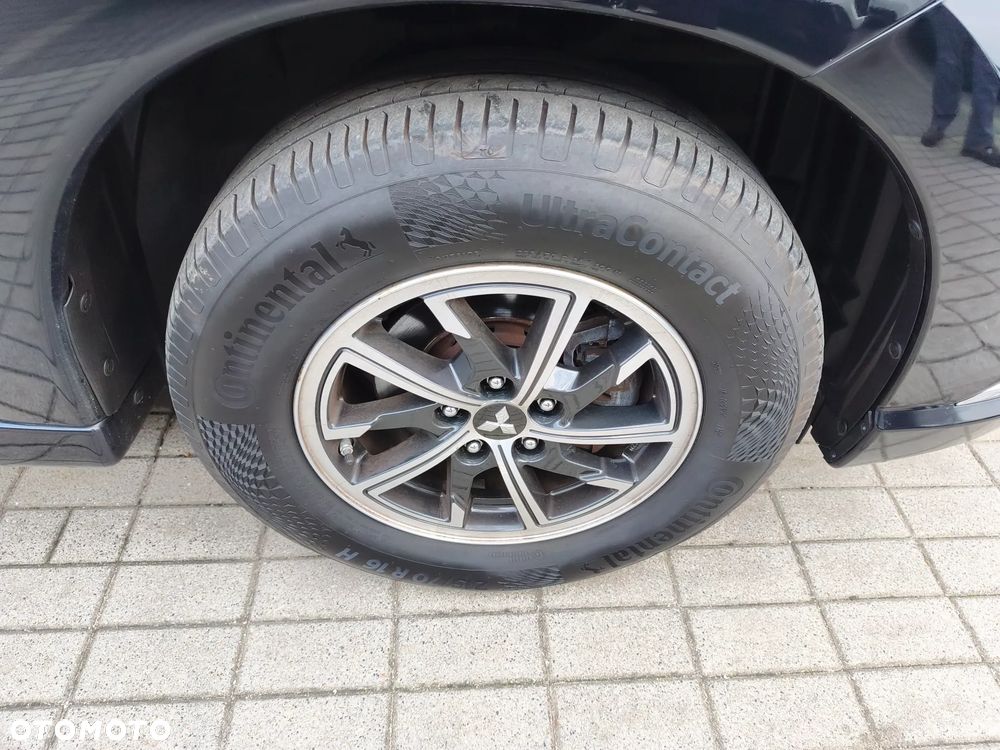 Mitsubishi Outlander 2.4 4WD - 11