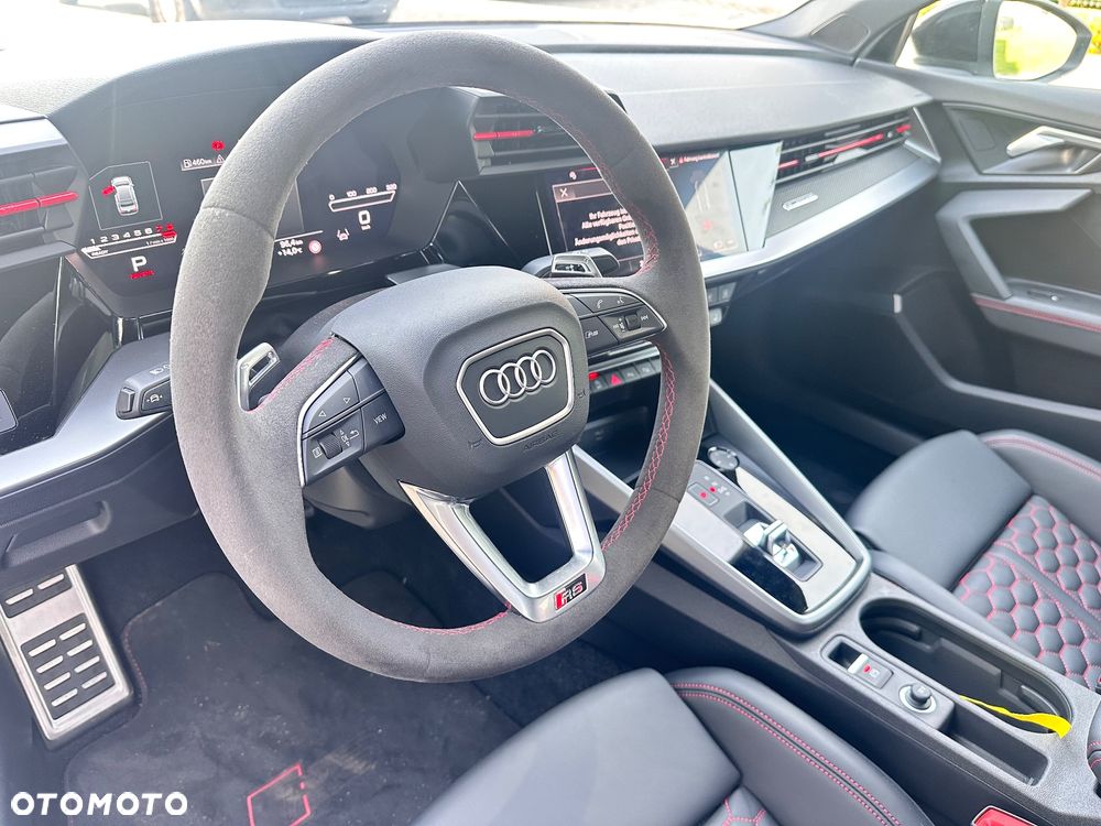 Audi RS3 Limousine - 20