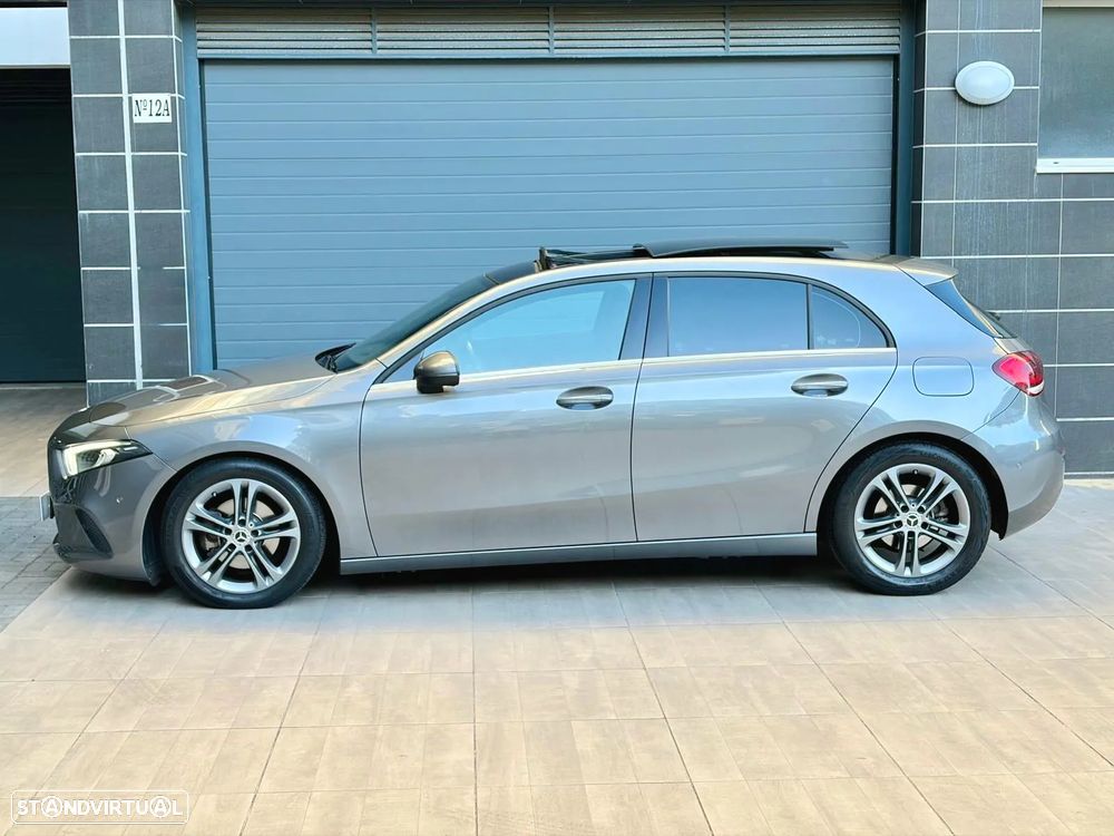 Mercedes-Benz A 180 d 7G-DCT AMG Line — fotografia 3