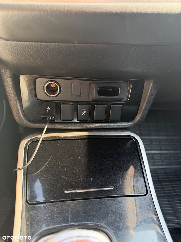 Mitsubishi Outlander - 17
