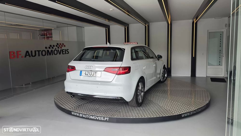 Audi A3 Sportback 1.6 TDI S-line - 17