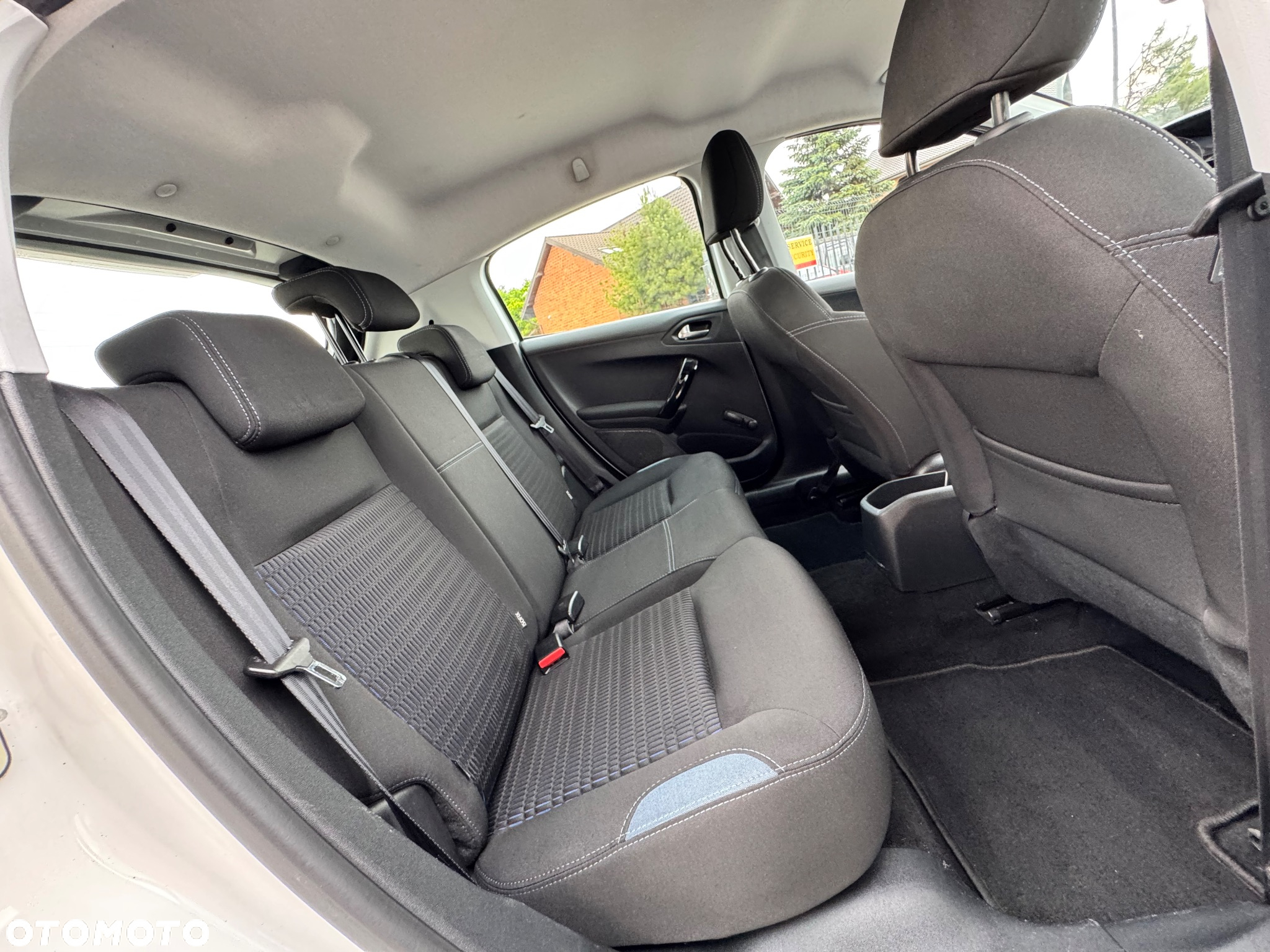 Peugeot 208 e-HDi FAP 92 Stop&Start Style - 24