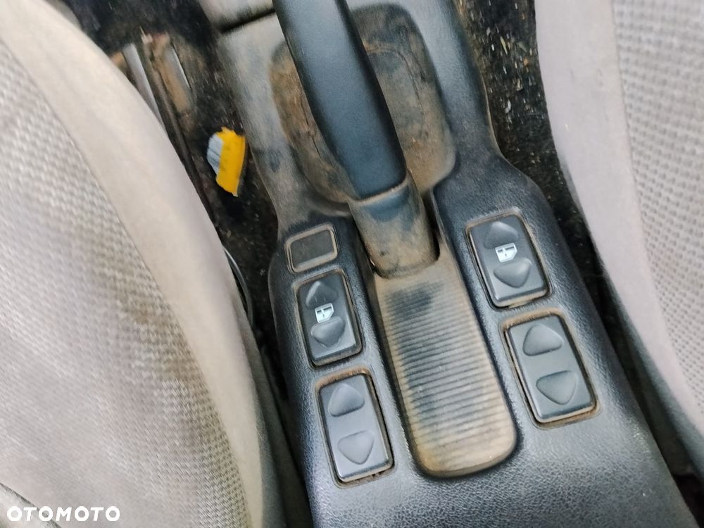 Land Rover Freelander 2.0 D - 13