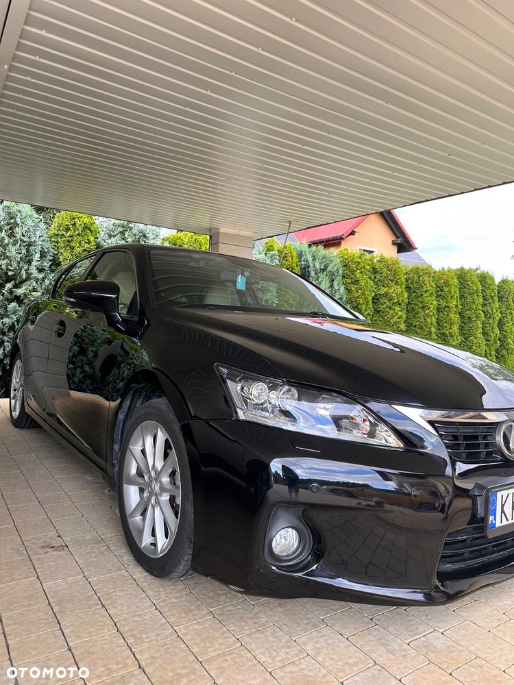 Lexus CT - 3