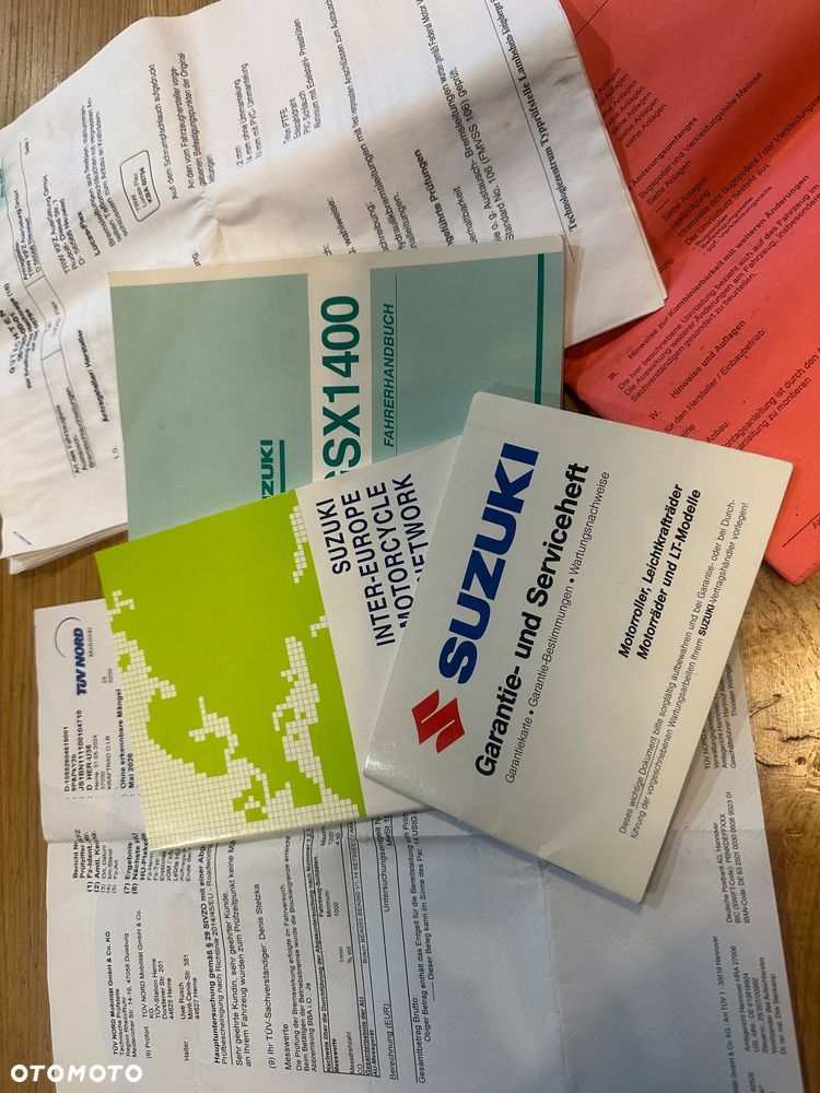 Suzuki GSX - 33