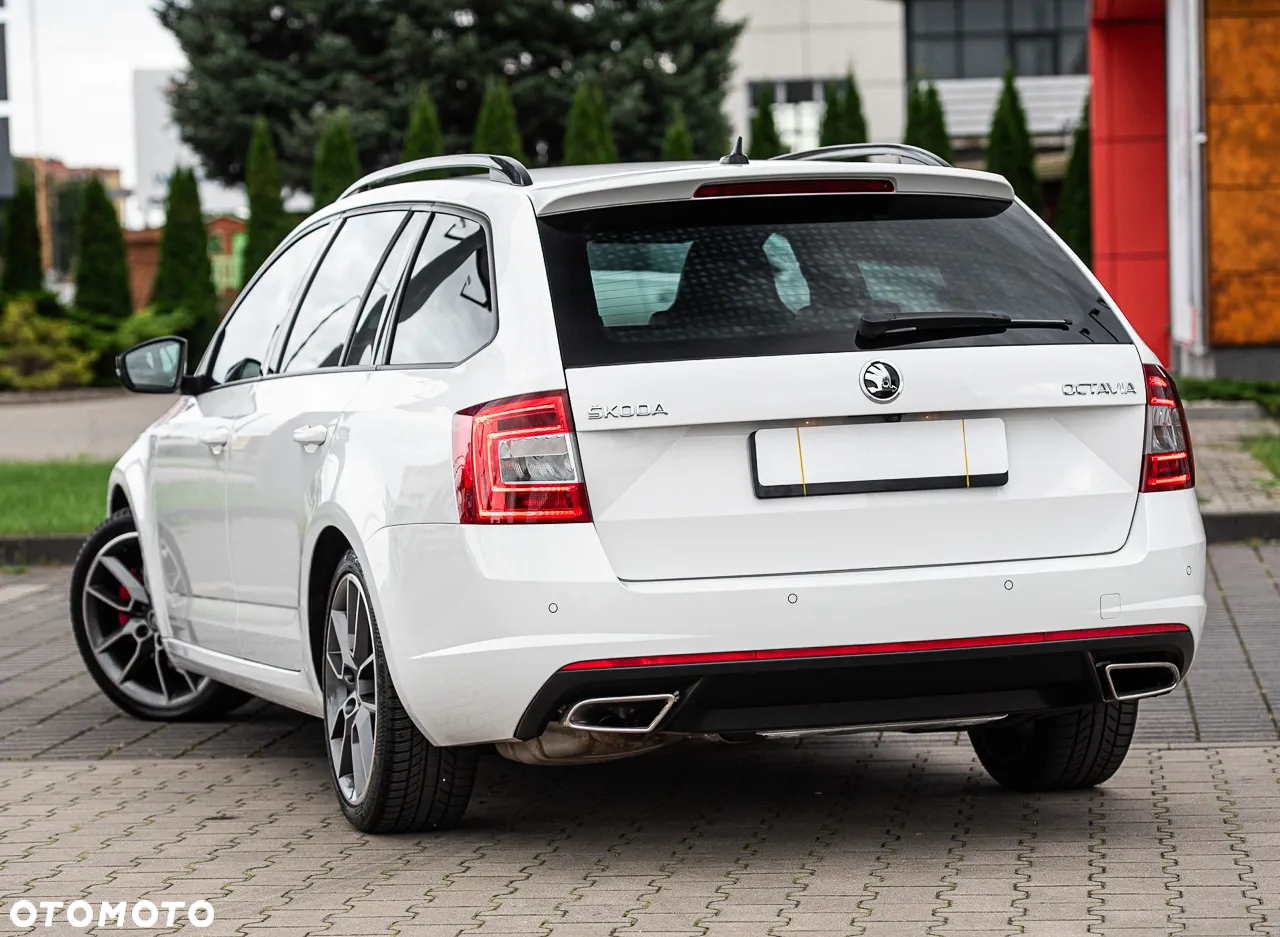 Skoda Octavia Combi 2.0 TDI 4x4 DSG RS - 8
