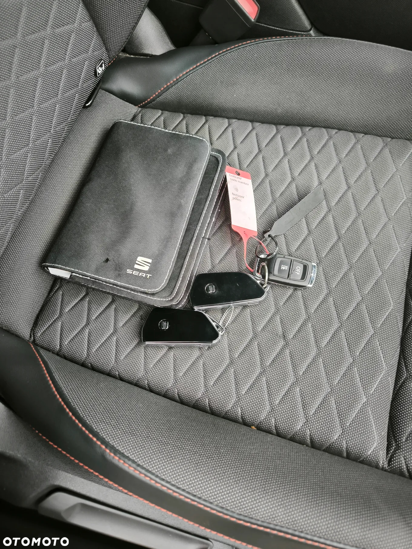 Seat Leon Sportstourer 1.5 eTSI OPF DSG FR Black Edition - 23