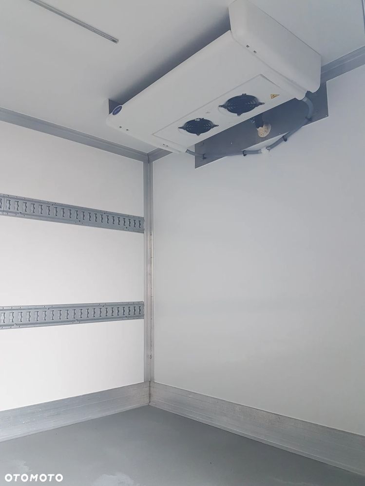 Renault MASTER 8EP CHŁODNIA 4,21x2,11x2,00 IZOTERMA AGREGAT CARRIER XARIOS 350 ZASILANIE Z SILNIKA + ELEKTRYCZNE STACJONARNE KLIMA - 17