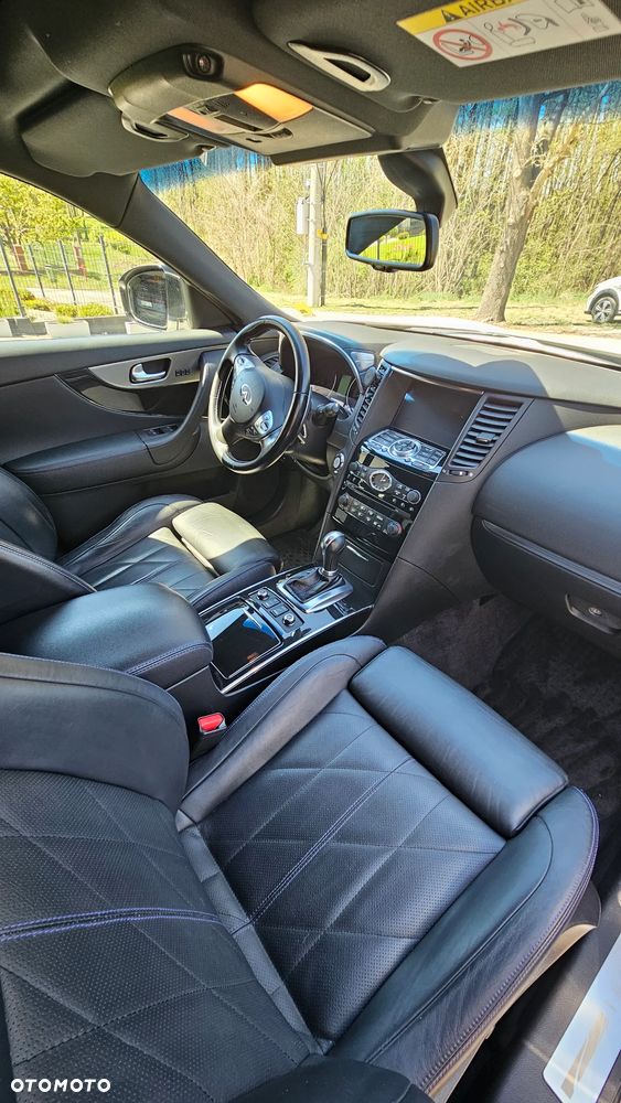 Infiniti QX70 3.7 S Premium - 11