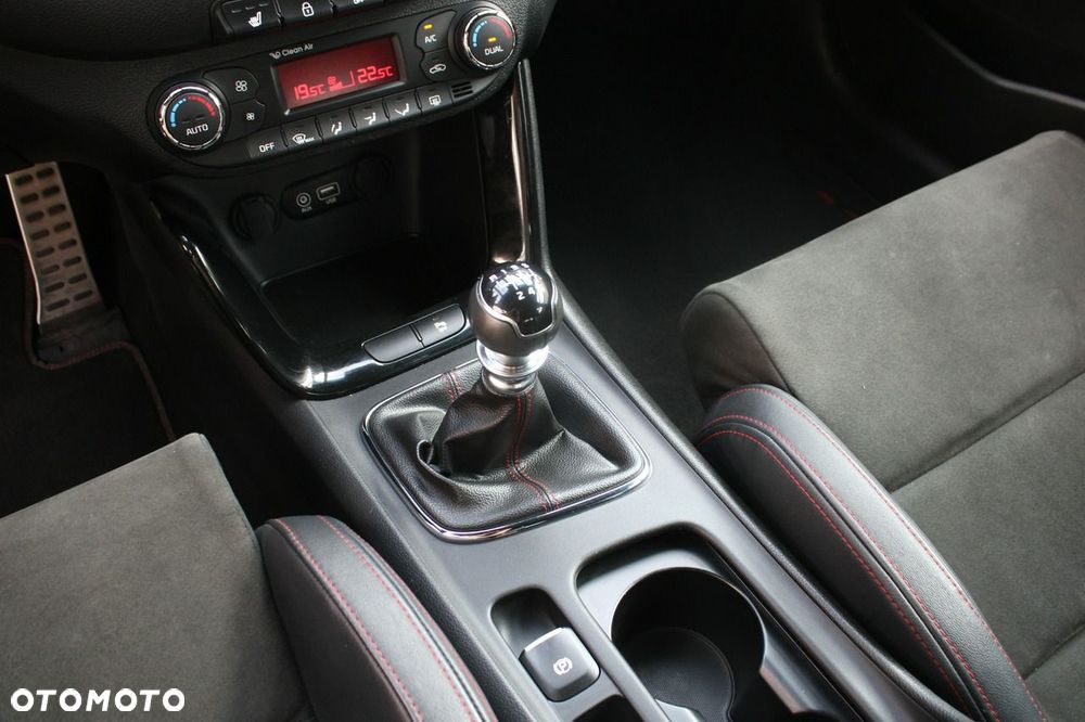 Kia Ceed 1.6 T-GDI GT XL - 32