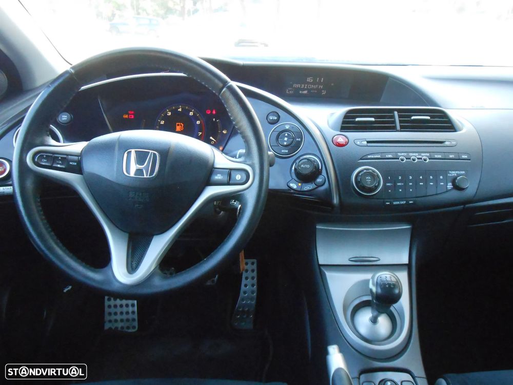 Honda Civic 1.4 Sport - 14