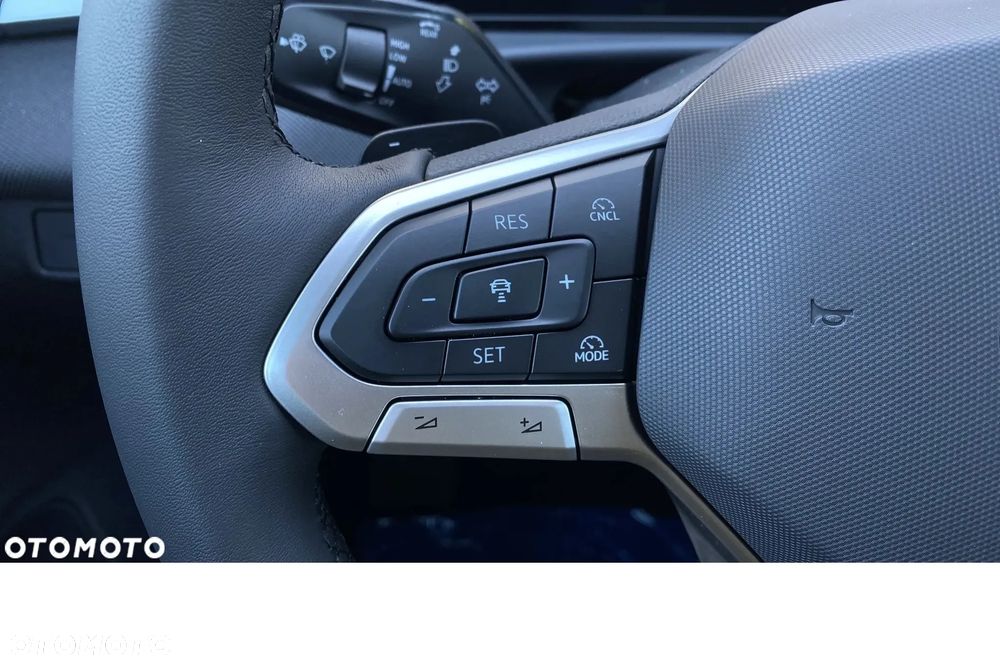Volkswagen T-Roc 1.5 eTSI OPF DSG Life - 11