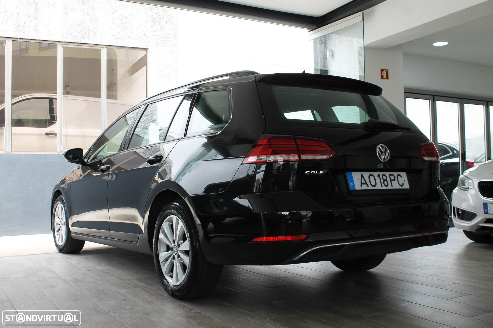 VW Golf Variant 1.6 TDi Confortline DSG - 6