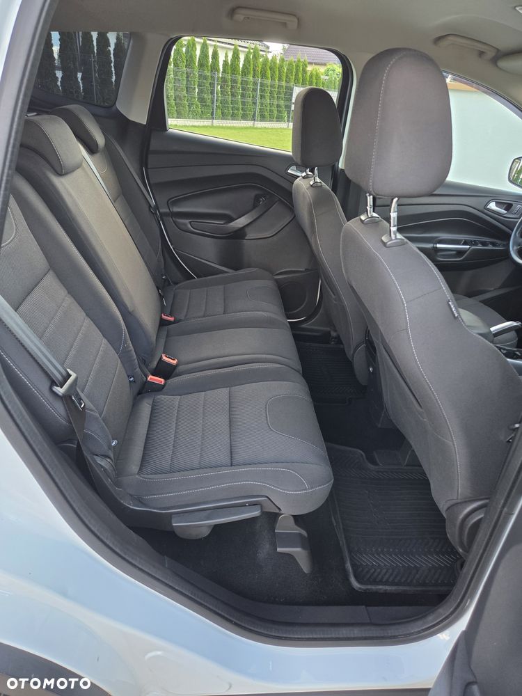Ford Kuga - 8