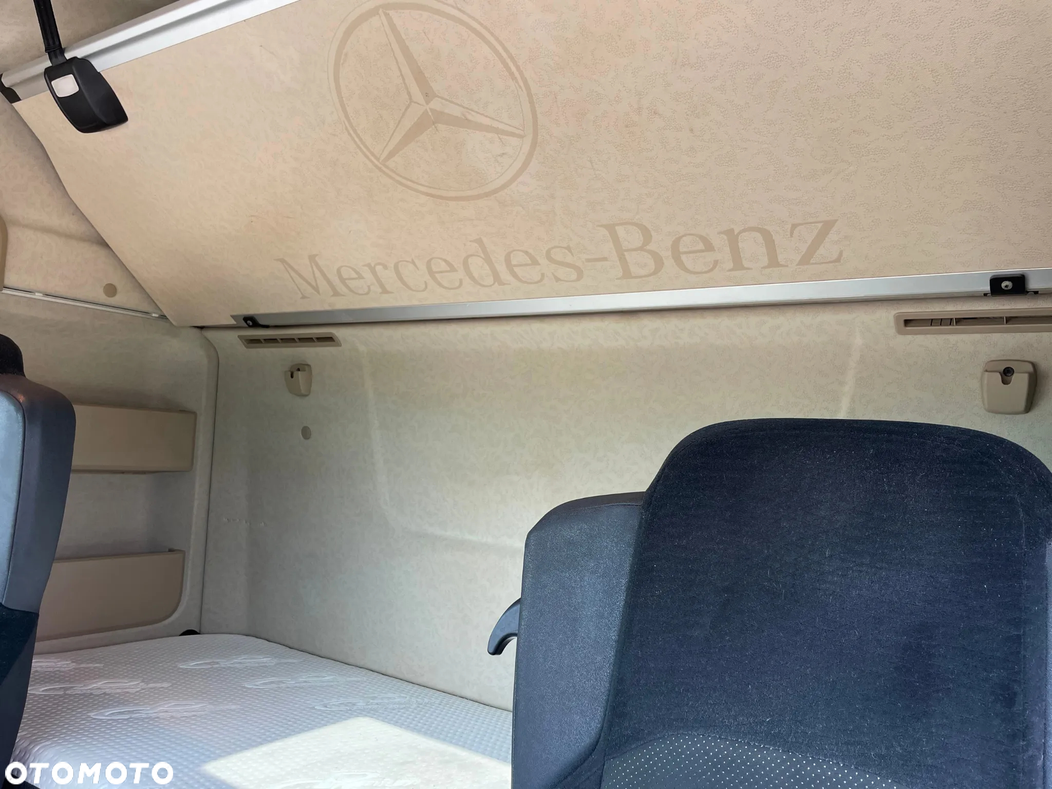 Mercedes-Benz ACTROS 1830 / PRZESTRZENNY 60M3 / 7,75 M / SALON PL - 6