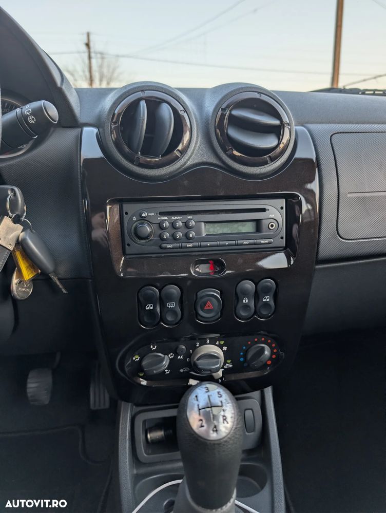 Dacia Duster 1.6 16V 105 4x2 Laureate - 15