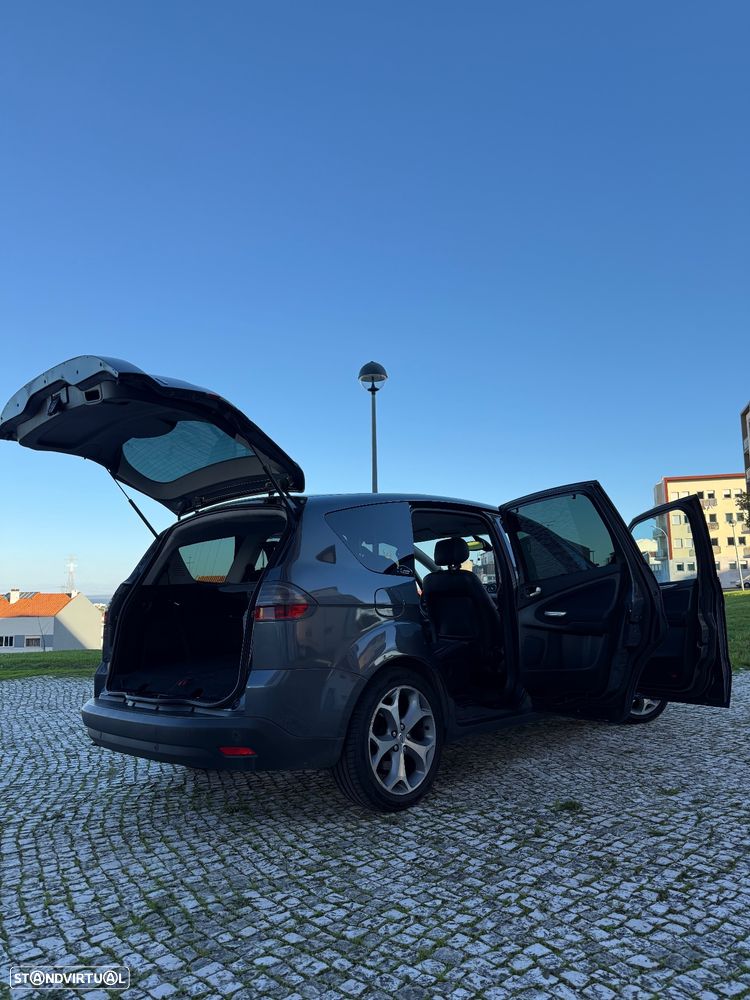Ford S-Max 2.0 TDCi Titanium 7L - 6
