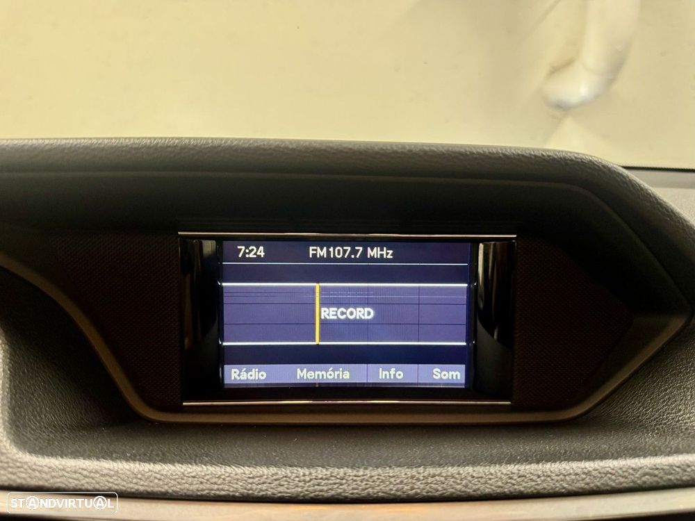 Mercedes-Benz E 250 BlueTEC Avantgarde Auto - 15