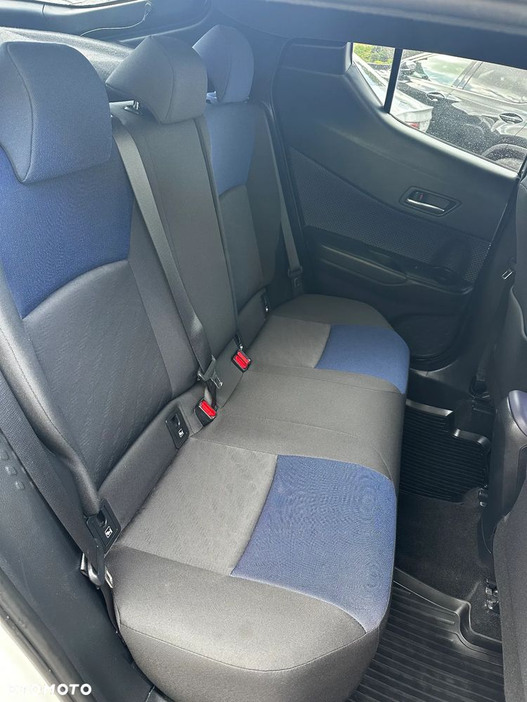 Toyota C-HR 1.2 T Dynamic - 11